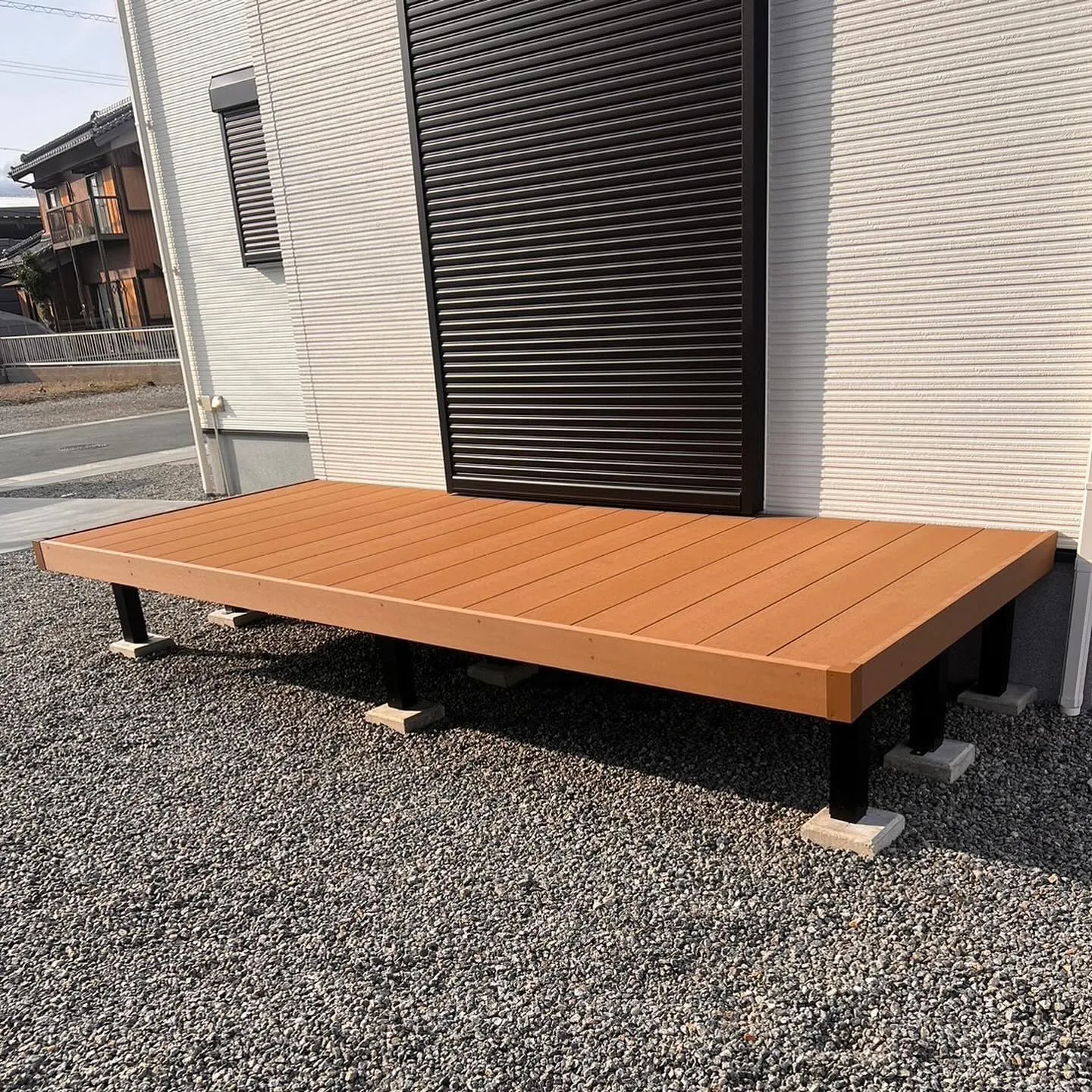 ウッドデッキ設置工事👷